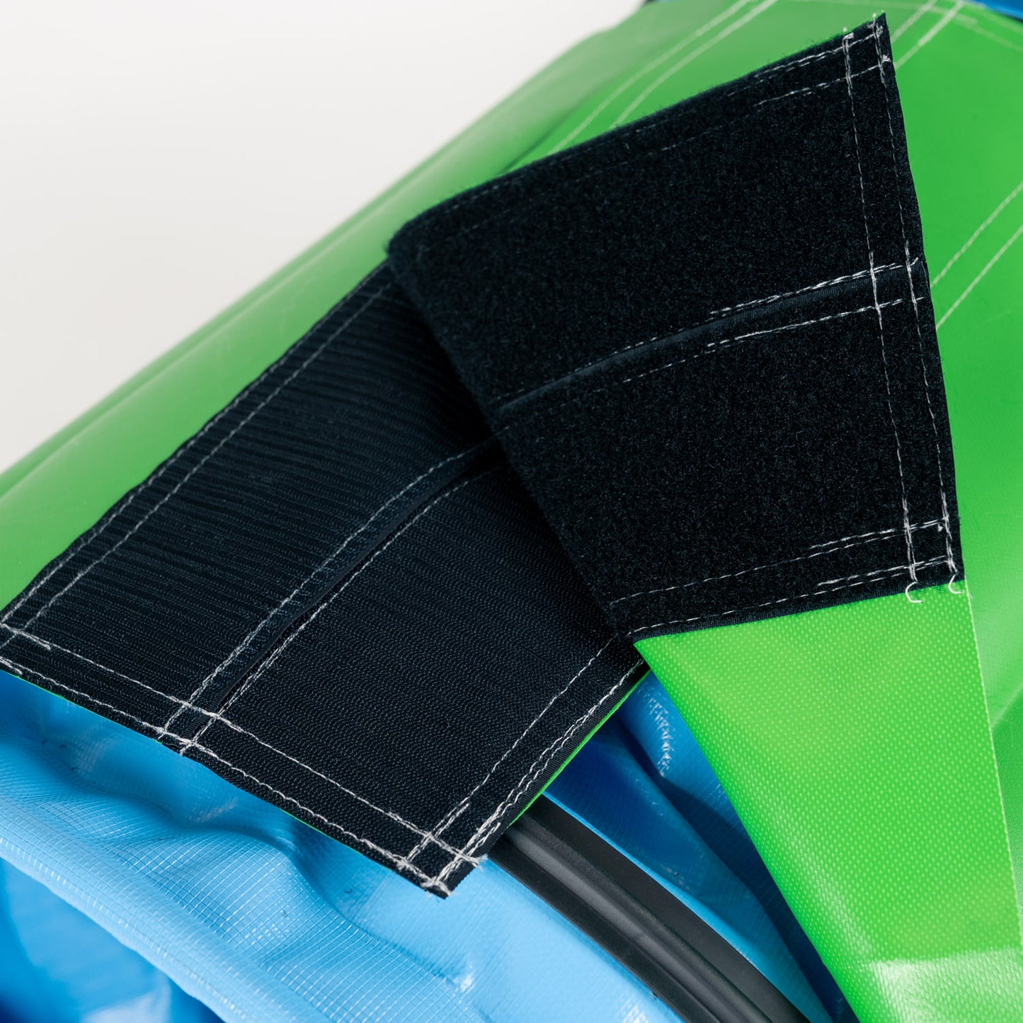 STOCK CLEARANCE Tunnel Bag